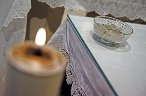 Il rito delle ceneri che da avvio al tempo di Quaresima (Foto Siciliani-Gennari/SIR)