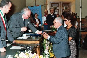 Giovanni Spadolini a Treia nel 1991 Giovanni Spadolini a Treia nel 1991 con l’allora sindaco Pecora