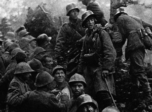 Soldati e prigionieri dopo la disfatta di Caporetto