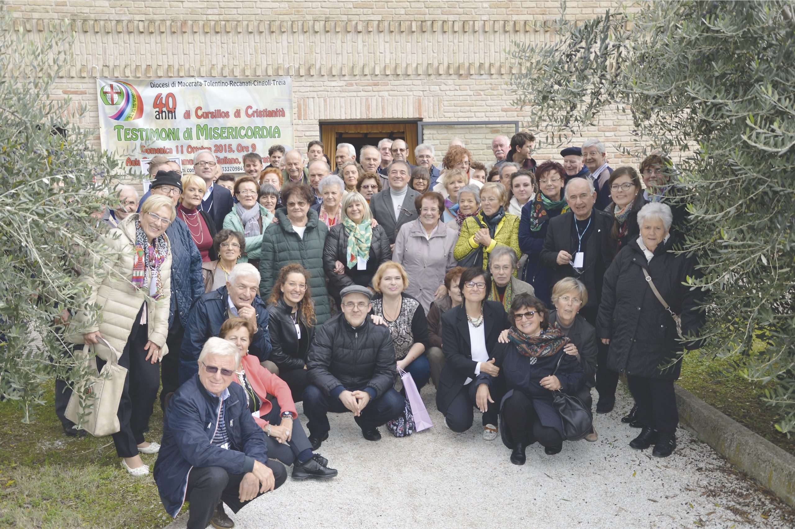 Foto di gruppo in occasione del quarantennale dei Cursillos, festeggiato l'11 ottobre 2015