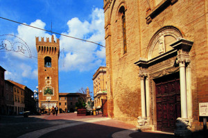 La chiesa di Sant'Agostino in piazza Leopardi a Recanati