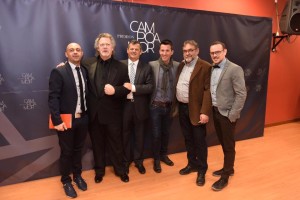 Nella foto da sinistra Paco Azorín, Gregory Kunde, Oriol Aguilà e lo staff del Festival di Peralada