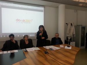 Gli assessori Bravi e Sciapichetti durante la presentazione del volume