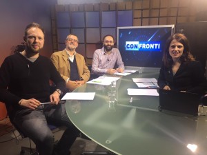 Da sinistra, Emanuele Severini, Emanuele Ranzuglia e Mario Bettucci nello studio di èTV Macerata con Tiziana Tiberi