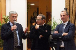 Nella foto, da sinistra: Maurizio Mosca (che nel 2015 ha lanciato l'idea dell'«azionariato diffuso»), il direttore artistico Francesco Micheli e il sovrintendente Luciano Messi