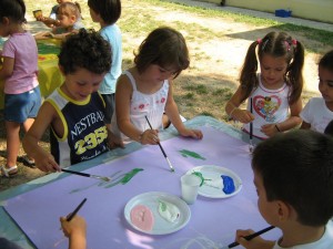 centri-estivi-bambini Foto d'archivio Emmaus