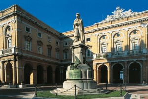 piazza-giacomo-leopardi