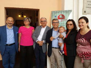 Da sinistra verso destra, l'assessore ai lavori pubblici Ricotta, la presidente del Rotary, il dott. Pelagalli Mauro, il dott. Paolo Perri, la piccola Sibilla, la d.ssa Mirella Staffolani, e l'assessore alle politiche sociali Curzi