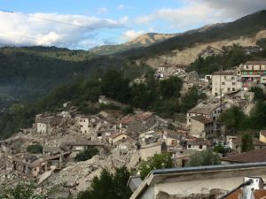 La frazione di Pescara del Tronto, rasa al suolo dal terribile sisma avvenuto nella notte scorsa