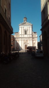 La facciata della chiesa di San Giovanni, nel cuore di Macerata (Foto Roberta Foresi)