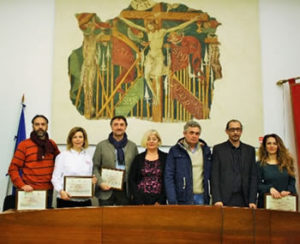 I premiati dell'edizione 2016. Da sinistra: Vincenzo Bordonaro, Maria Anna Mastrodonato, Maurizio Garattoni, Maria Scarponi, Adriano Marchi, Francesco Lo Iacono e Emanuela Petritoli