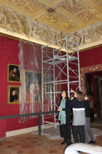 L'assessore Stefania Monteverde durante il sopralluogo a Palazzo Buonaccorsi