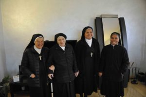 Da sinistra: suor Maria Elena, Natalia, Maddalena e Regina