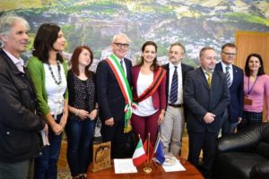 327de034-72d1-4e51-a9b3-4b8d2d2100c7