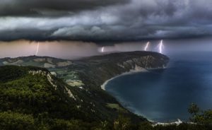 @Marco benzi - Belvedere nord conero tempesta in arrivo- 26 settembre