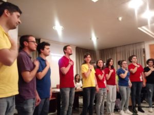 I giovani del Coro interrato