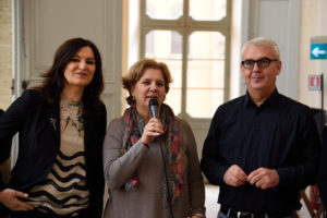 Alessandra Sfrappini tra il sindaco Romano Carancini e l'assessore alla Cultura Stefania Monteverde