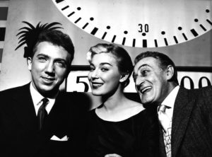 03-00014357 - MIKE BONGIORNO - MIKE BONGIORNO, EDY CAMPAGNOLI E TOTO' SUL SET DI 'TOTO' LASCIA O RADDOPPIA', 01-00048291000029

LAA402667
Database_Libri
240
177
300
2830
2094
Scala di grigio
