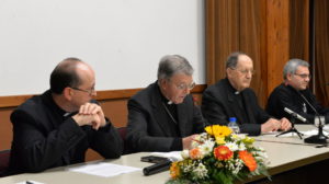 Da sinistra: don Enrico Brancozzi, preside dell'Istituto Teologico Marchigiano, Piero Coccia, arcivescovo di Pesaro e Moderatore dell'Itm, il cardinale Beniamino Stella, padre Roberto Cecconi preside dell'Istituto Superiore di Scienze Religiose "Redemptoris Mater"