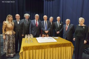 Il direttivo della Filarmonica insieme a Stefania Cittadini