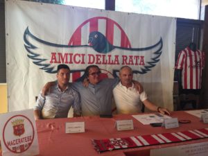 Da sinistra, l'allenatore Marinelli, il direttore sportivo Proculo e il presidente Crocioni