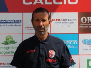 Stefano-Senigagliesi-allenatore-sito-400x300 Mister Stefano Senigagliesi