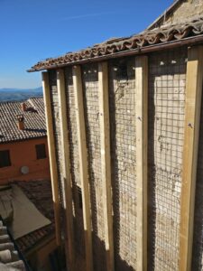 Una delle pareti del teatro Filippo Marchetti