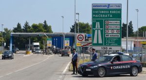 pattuglia CC Casello autostrada A14